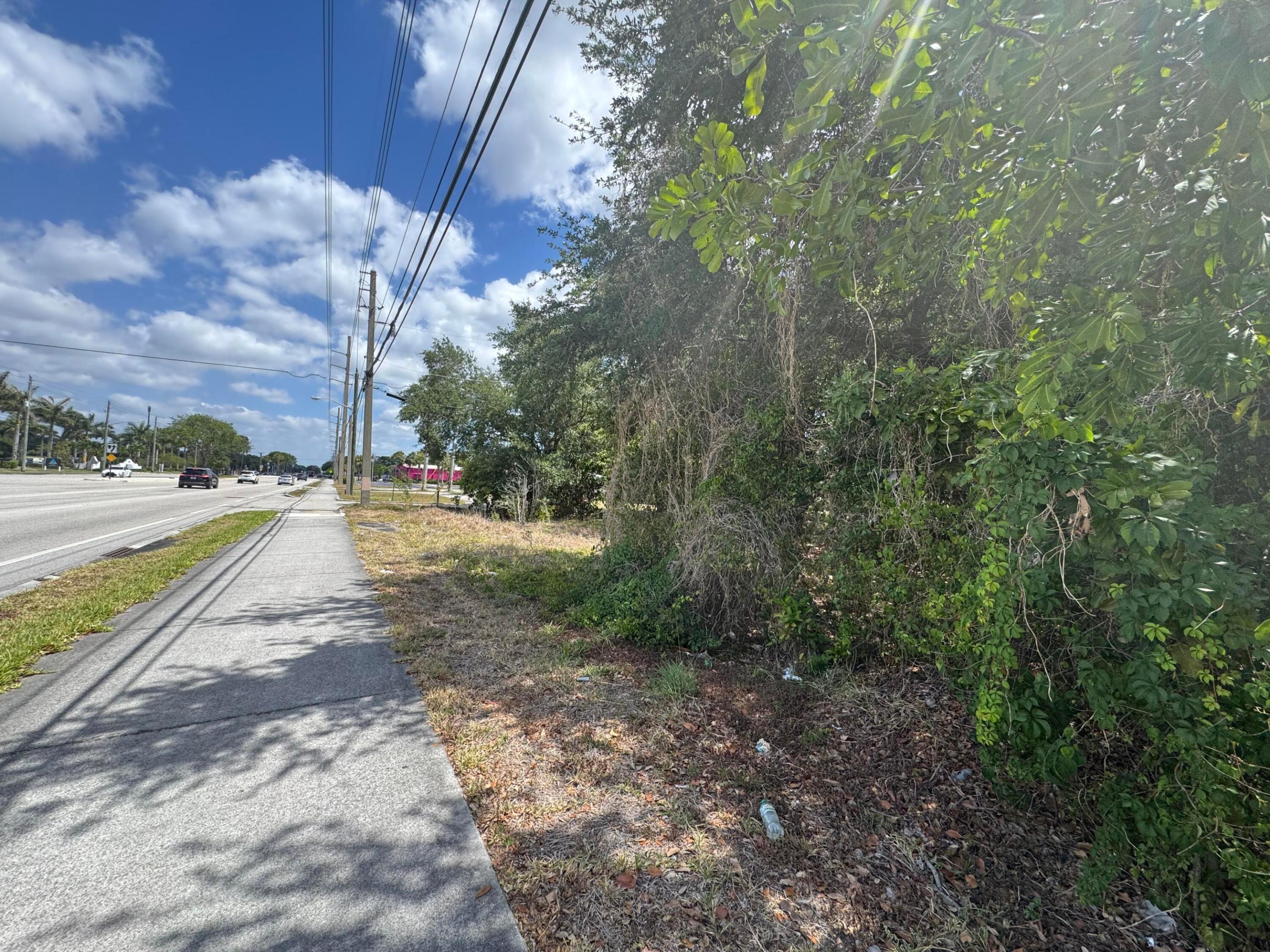 3358 S Jog Road Property Photo 5