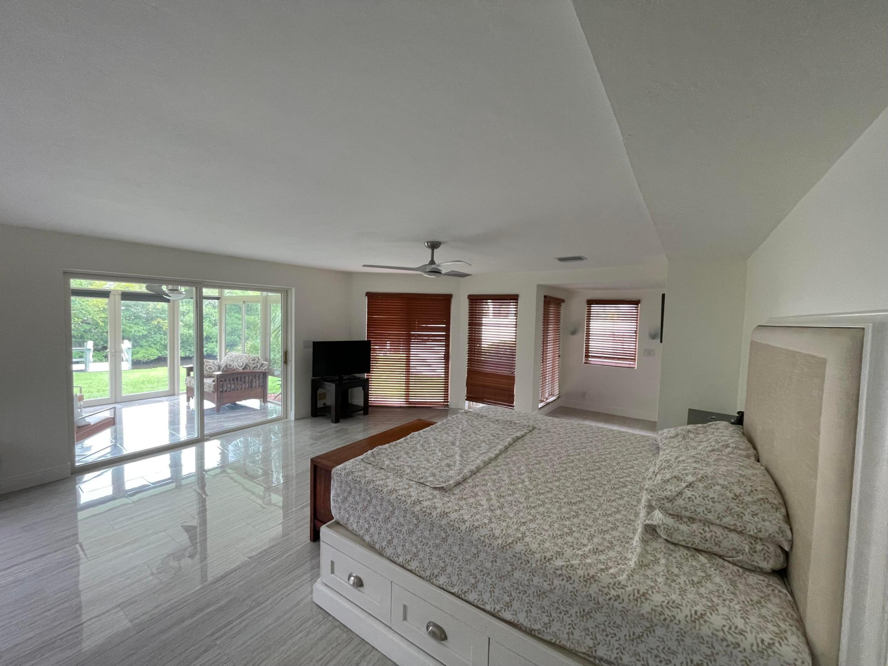 208 Sims Creek Drive Property Photo 7