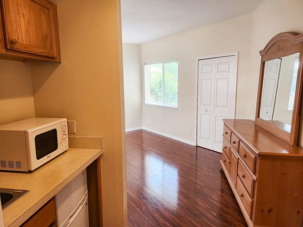 8330 Mulligan Circle B Property Photo 5