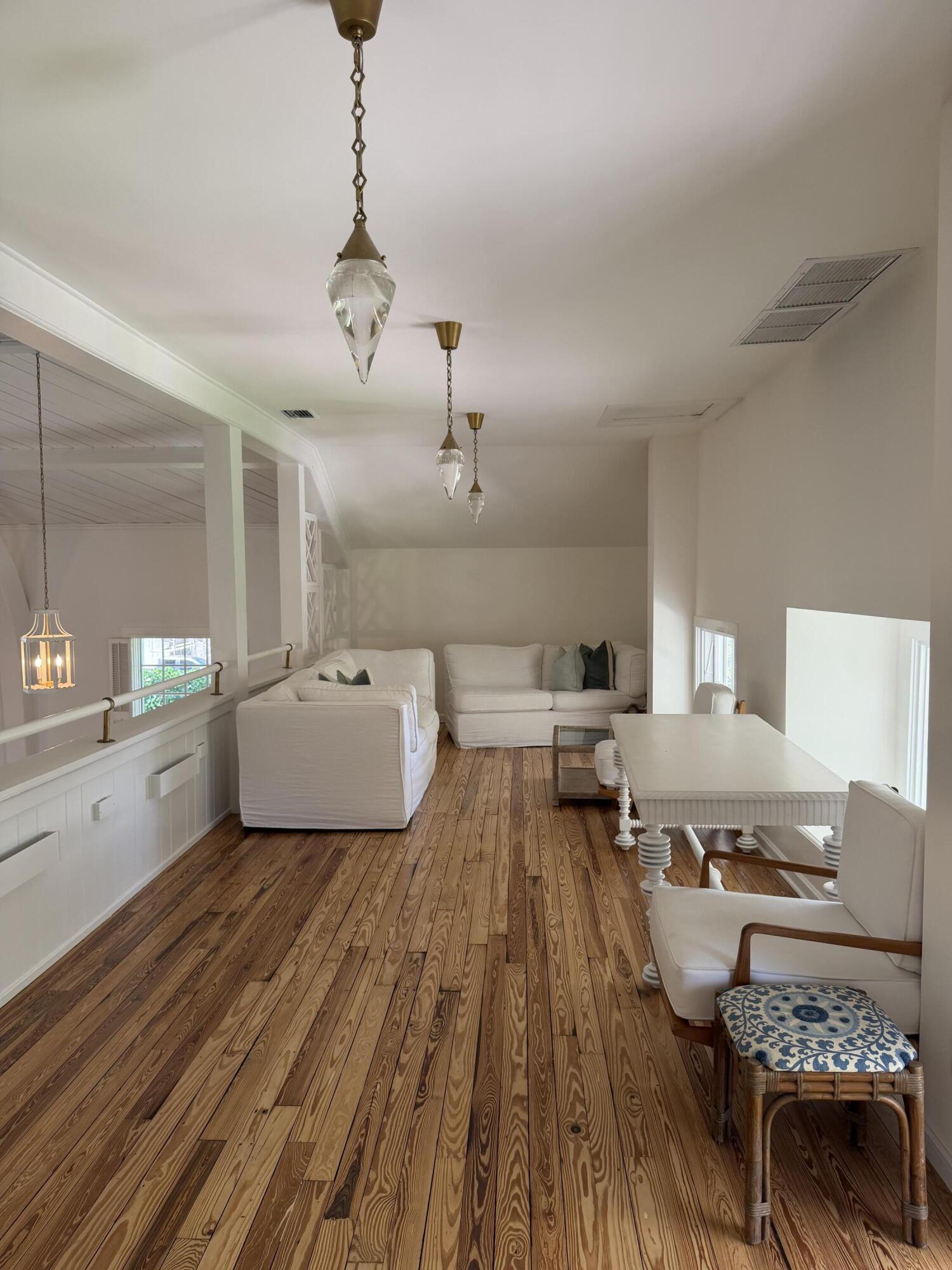B26054302 Property Photo 6