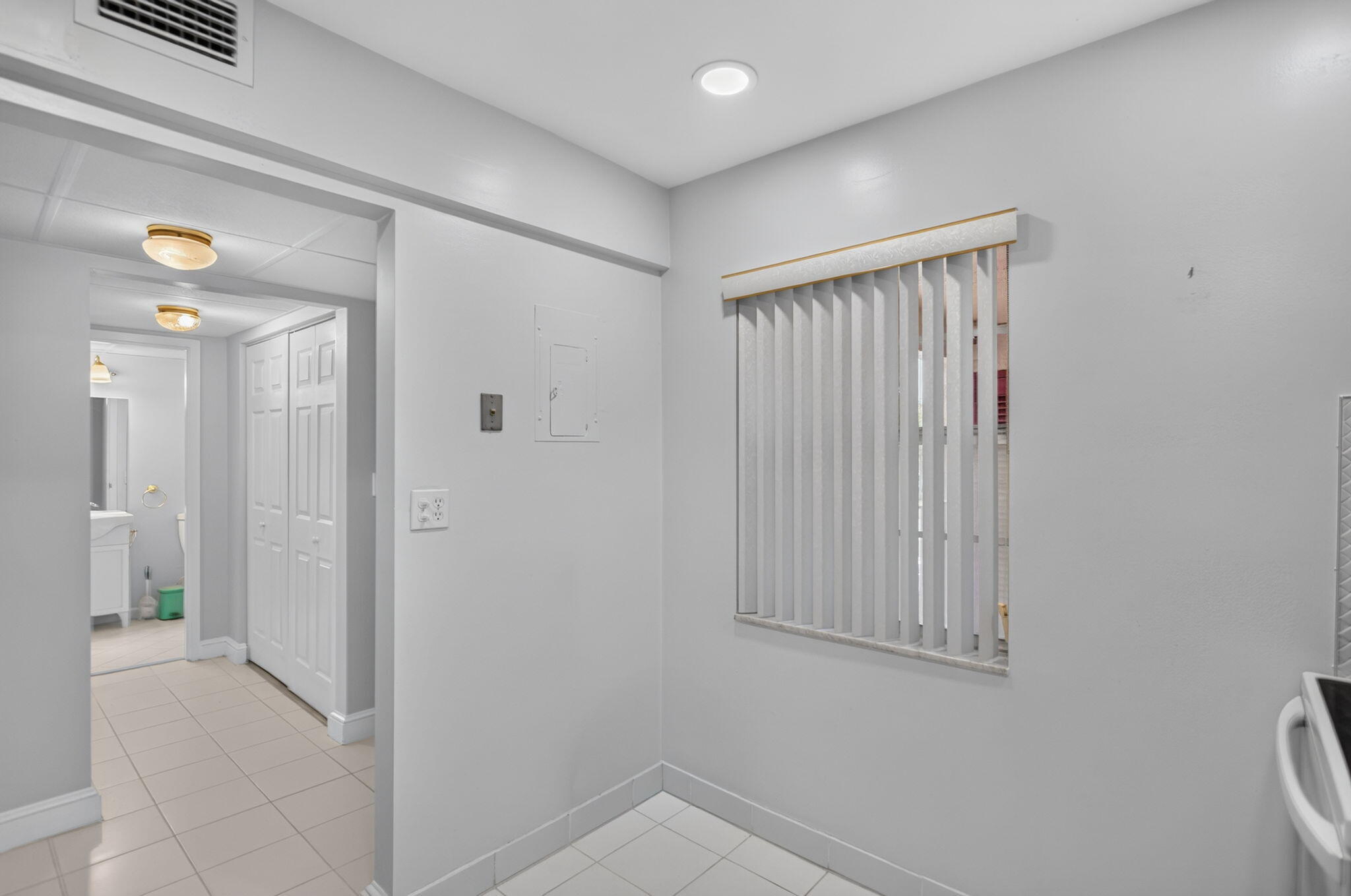 1030 Country Club Drive 205 Property Photo 7