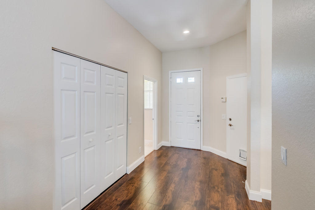 117 Barefoot Cove Property Photo 5