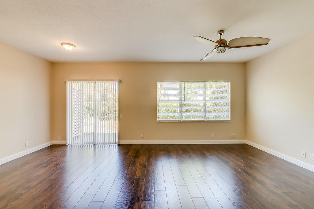 117 Barefoot Cove Property Photo 6