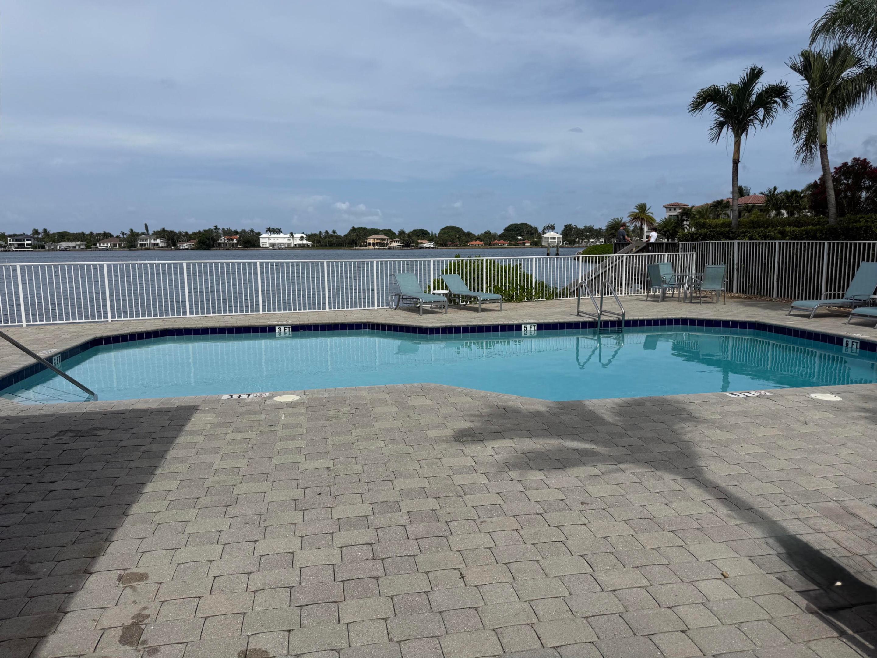 117 Barefoot Cove Property Photo 12