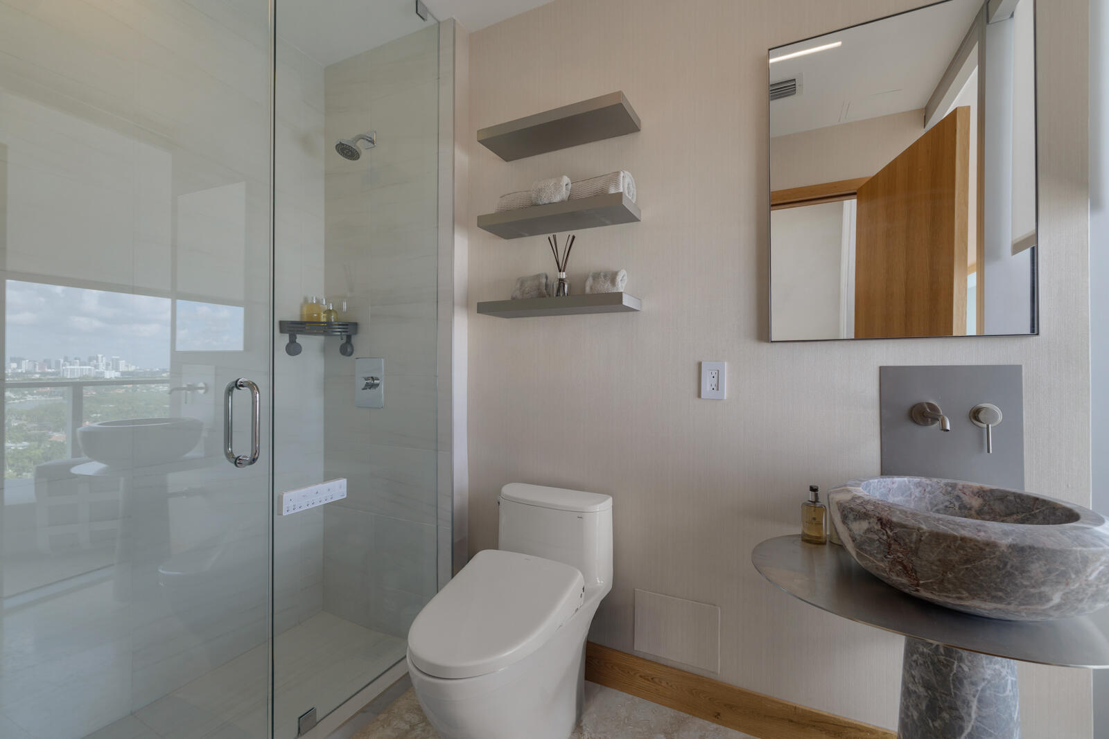 2200 N Ocean Boulevard S1604/1605 Property Photo 63
