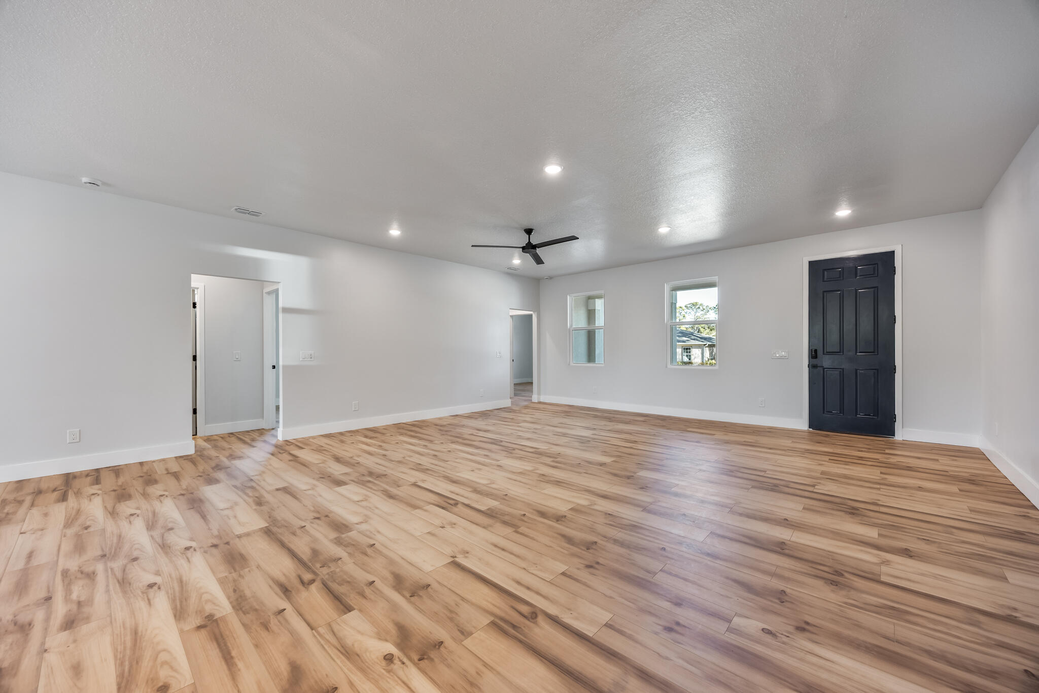 1254 Heitzman Avenue Sw Property Photo 2