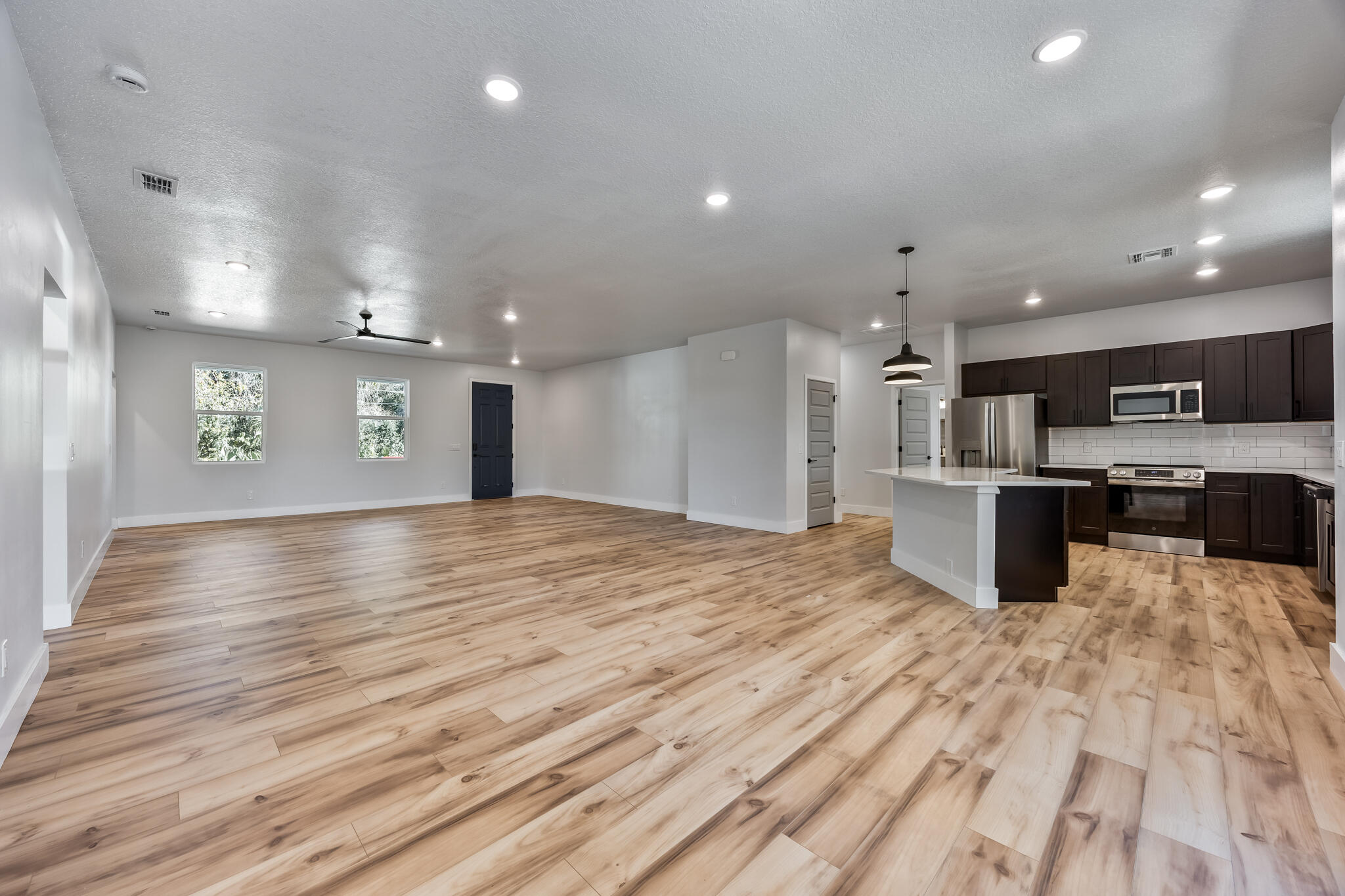 1254 Heitzman Avenue Sw Property Photo 5