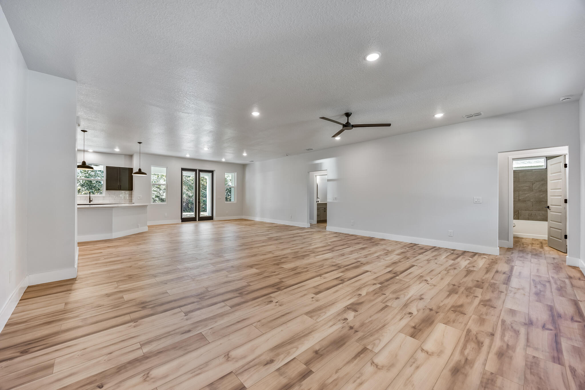 1254 Heitzman Avenue Sw Property Photo 8