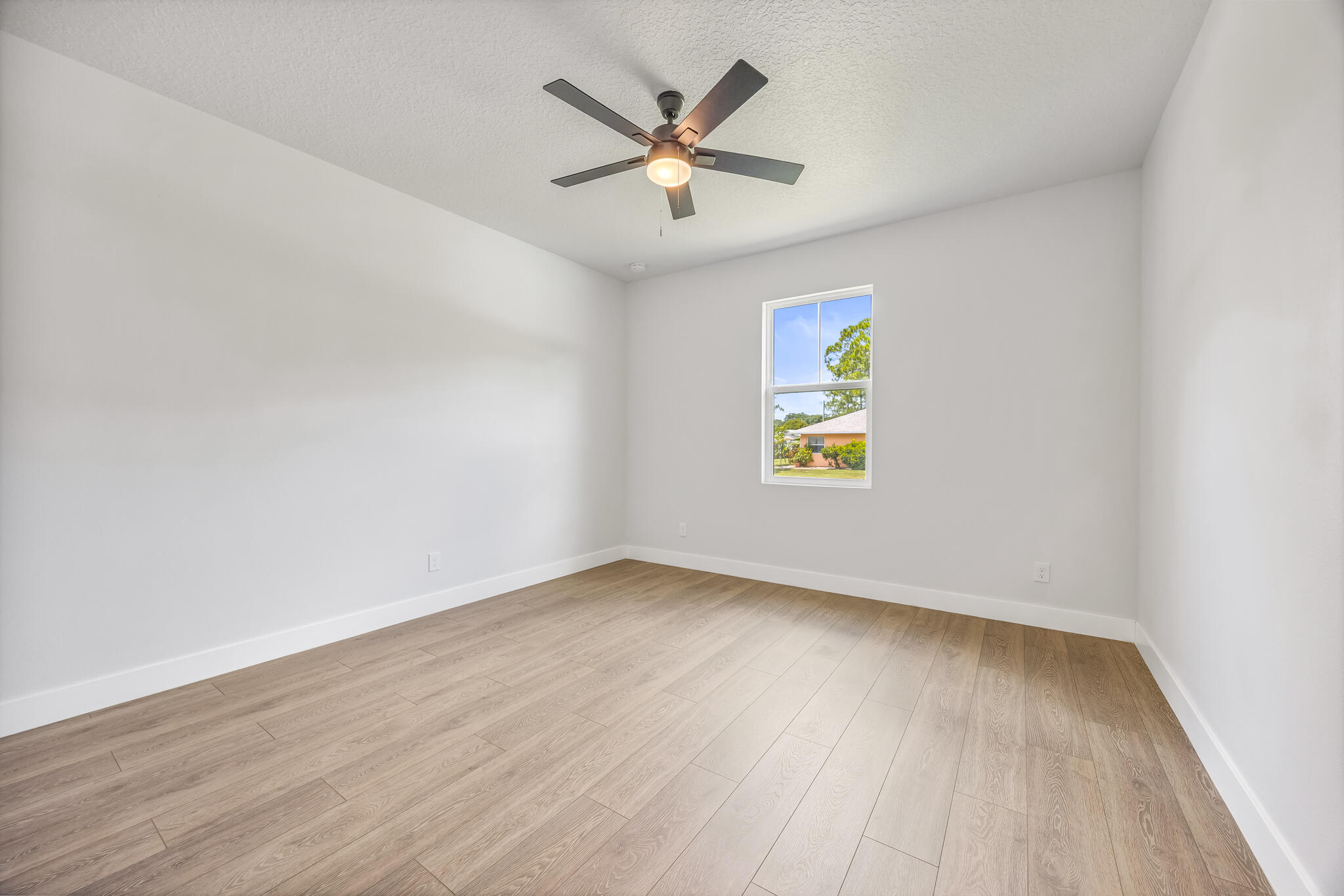 1254 Heitzman Avenue Sw Property Photo 24