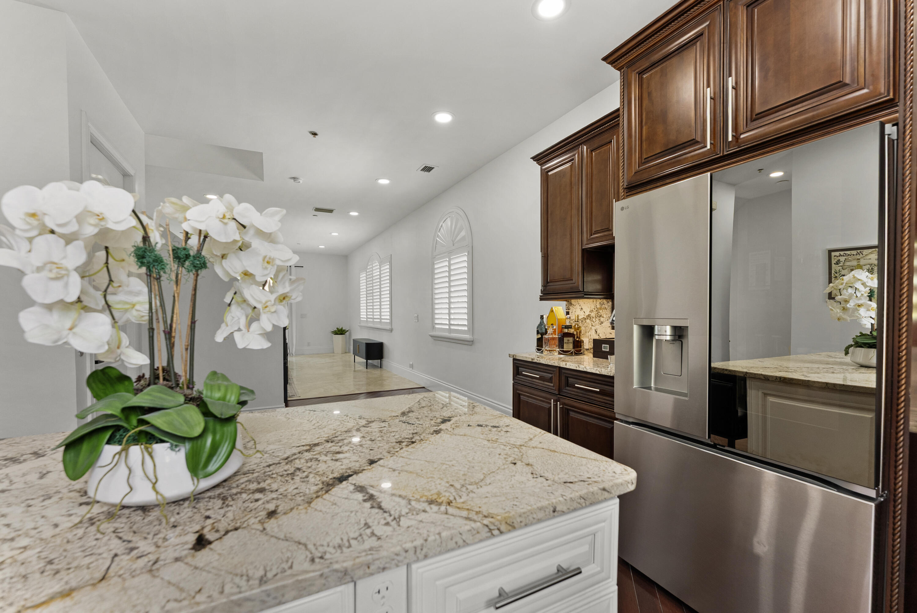 430 Sunset Drive Property Photo 17