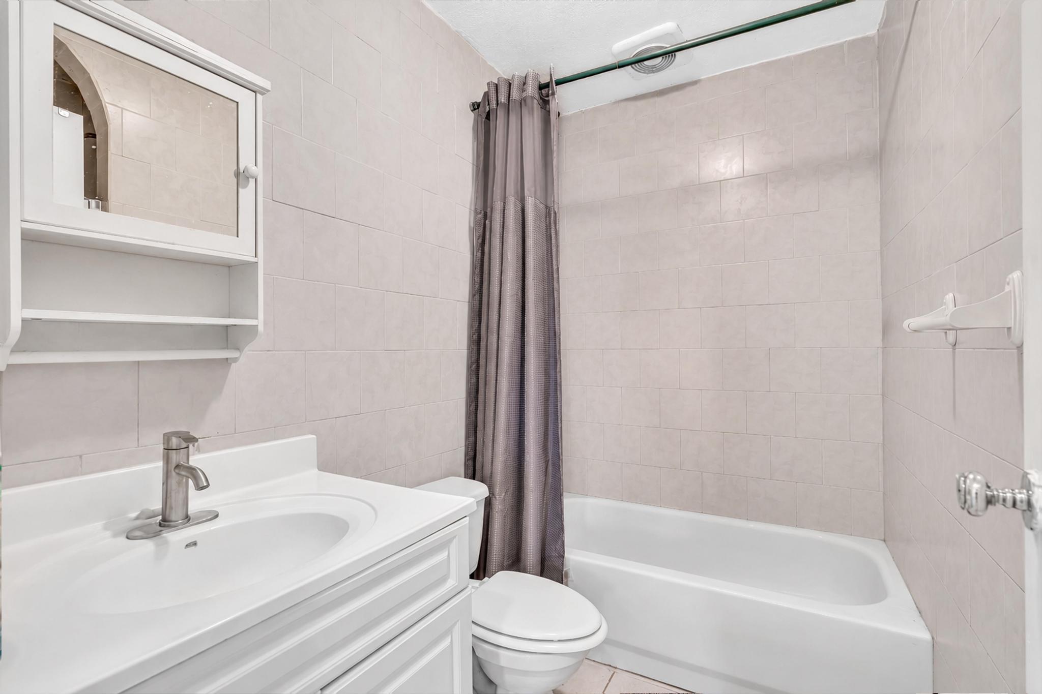 2131 Acapulco Drive Property Photo 15