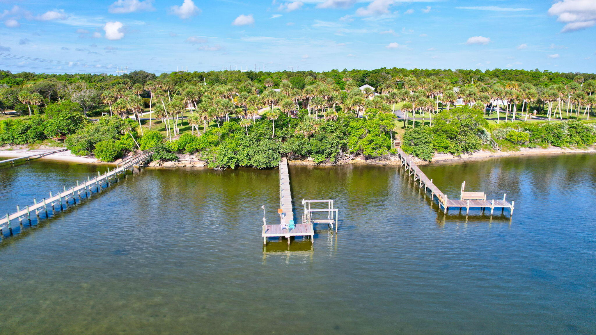 7501 S Indian River Drive Property Photo 1
