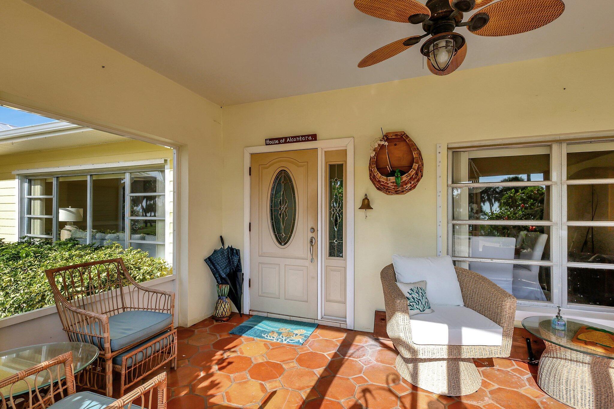 7501 S Indian River Drive Property Photo 4