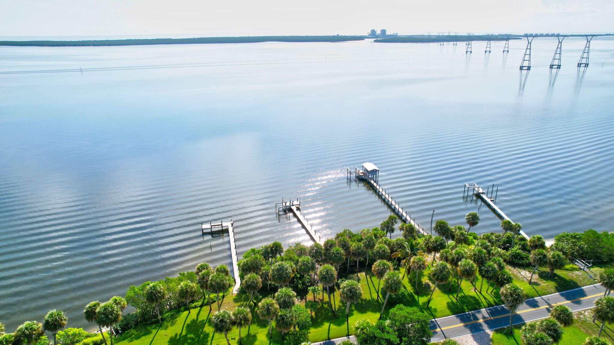 7501 S Indian River Drive Property Photo 5