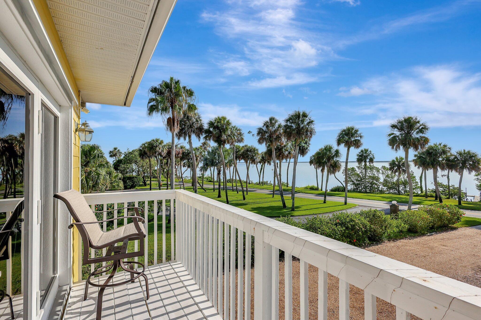 7501 S Indian River Drive Property Photo 22