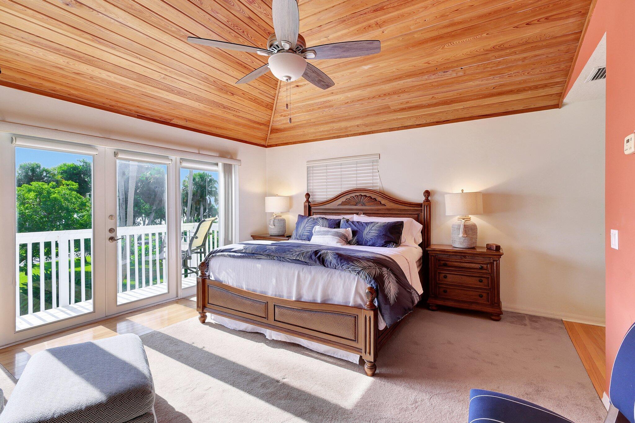 7501 S Indian River Drive Property Photo 23