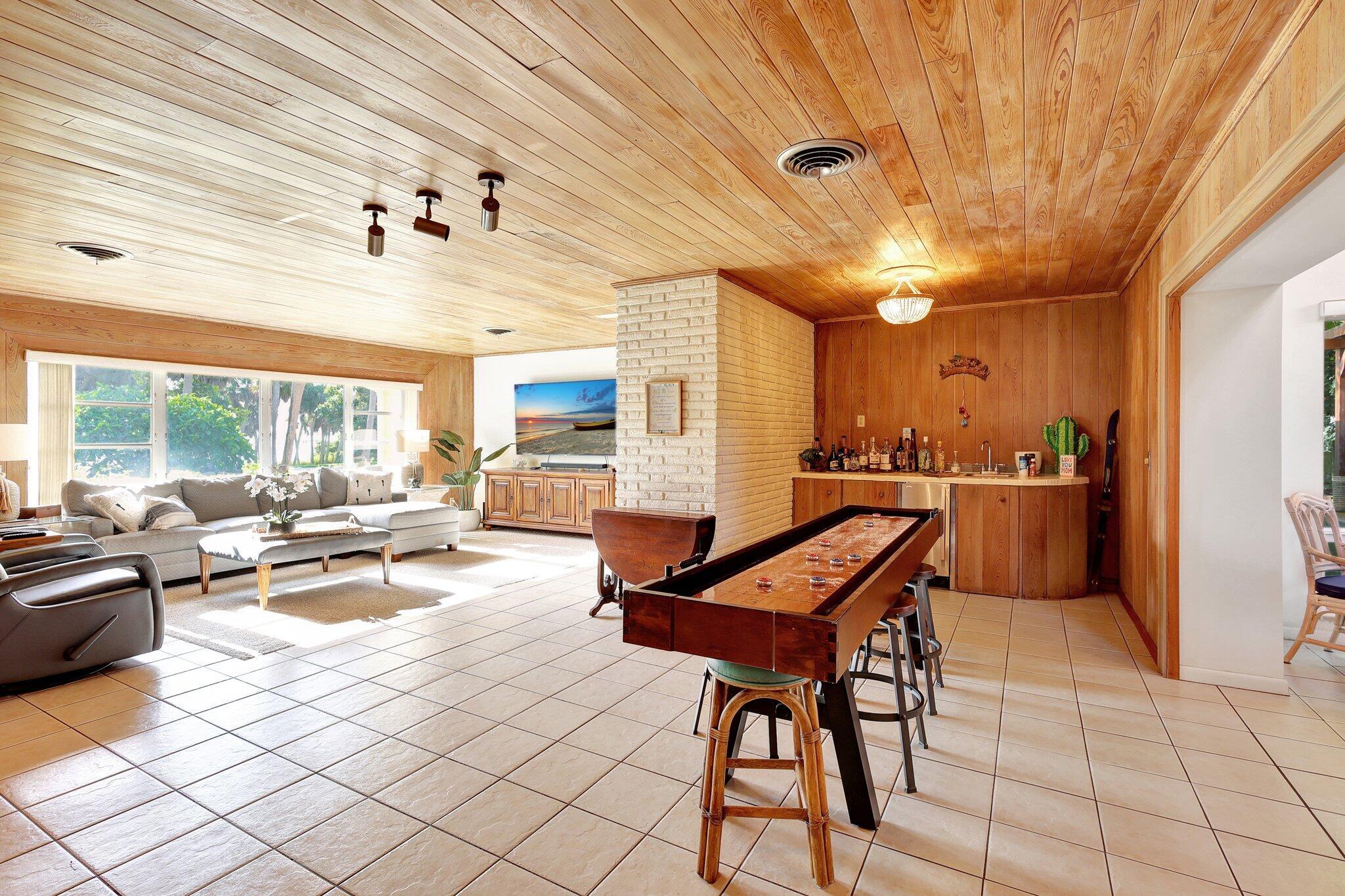 7501 S Indian River Drive Property Photo 41