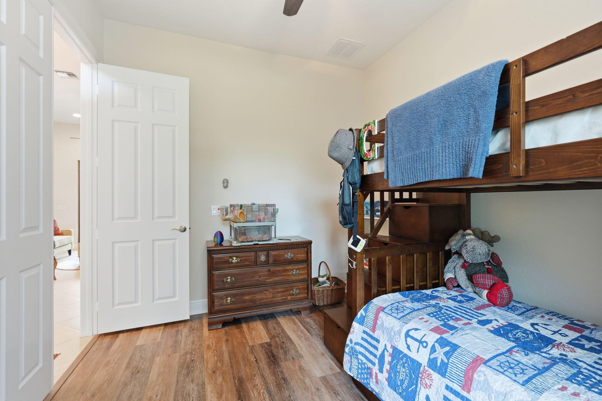 2553 Nw Crystal Lake Drive Nw Property Photo 42