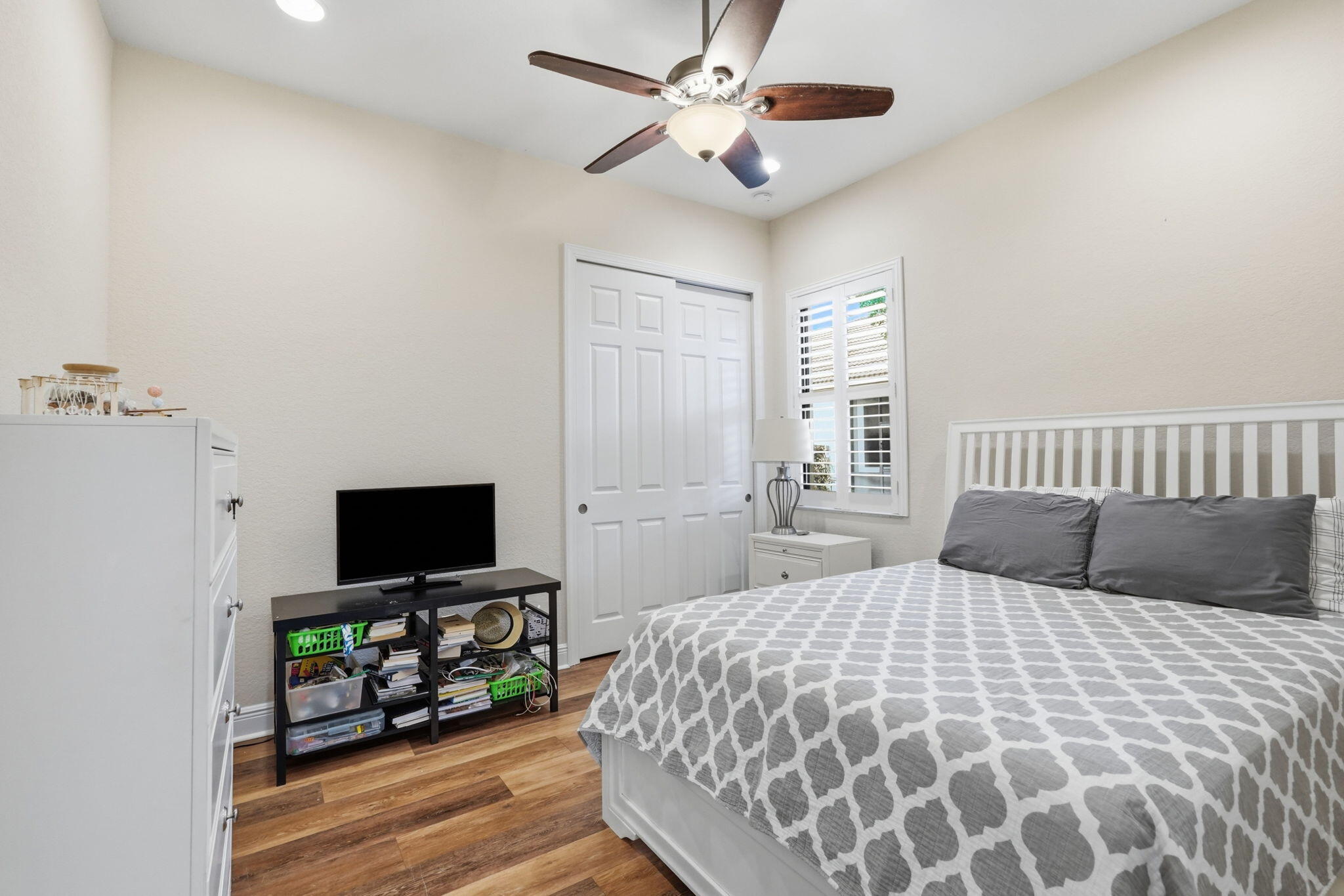 2553 Nw Crystal Lake Drive Nw Property Photo 45