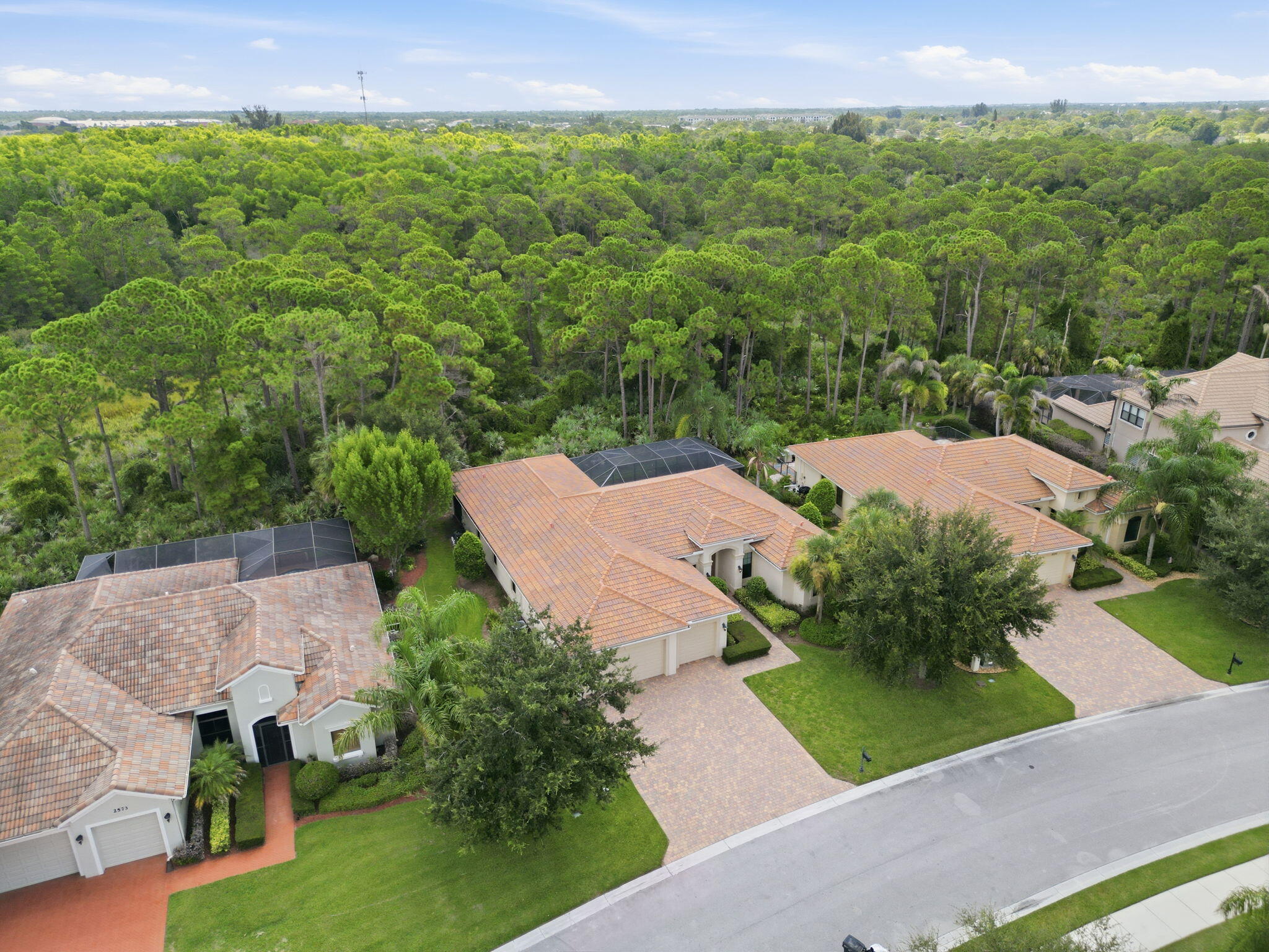 2553 Nw Crystal Lake Drive Nw Property Photo 65