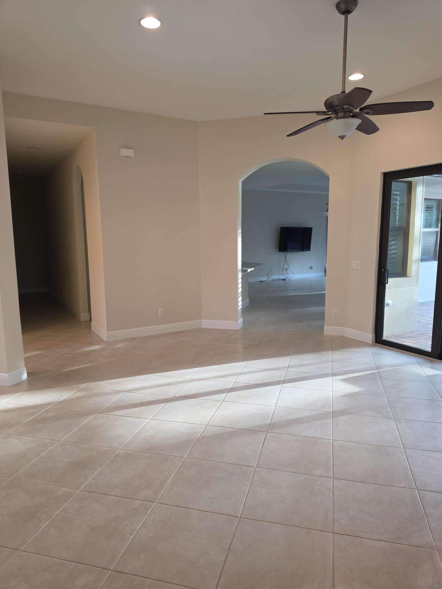 2553 Nw Crystal Lake Drive Nw Property Photo 78