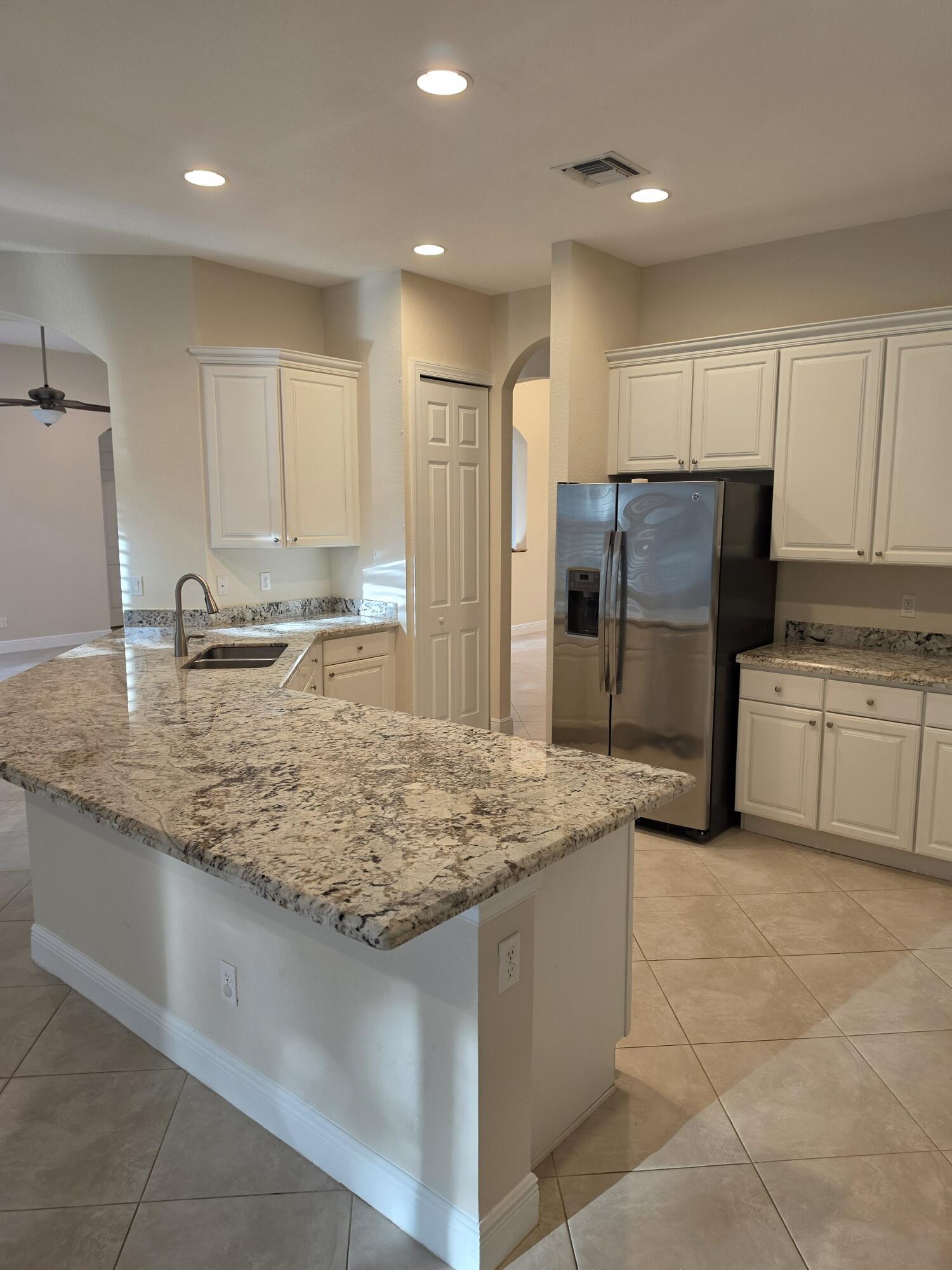 2553 Nw Crystal Lake Drive Nw Property Photo 79