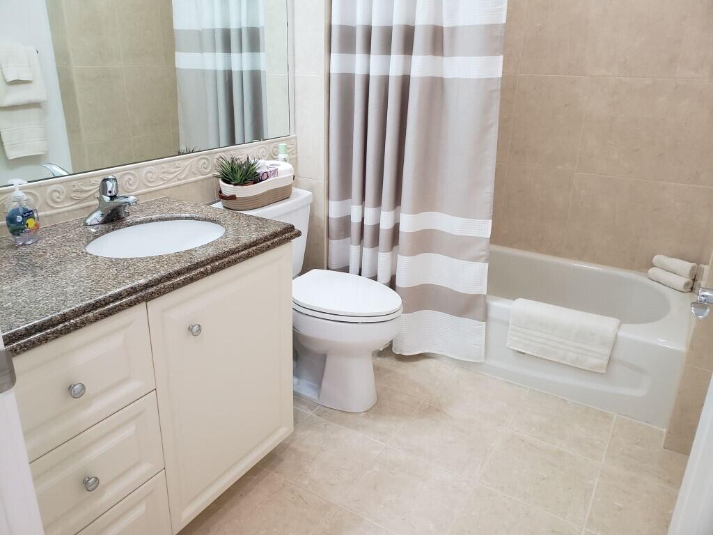 10 Harbour Isle Drive E 204 Property Photo 24