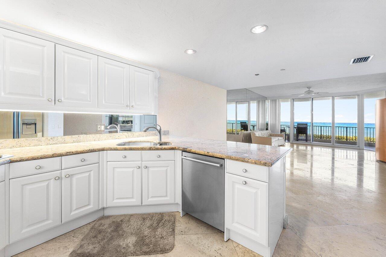 800 Ocean Drive 204 Property Photo 9