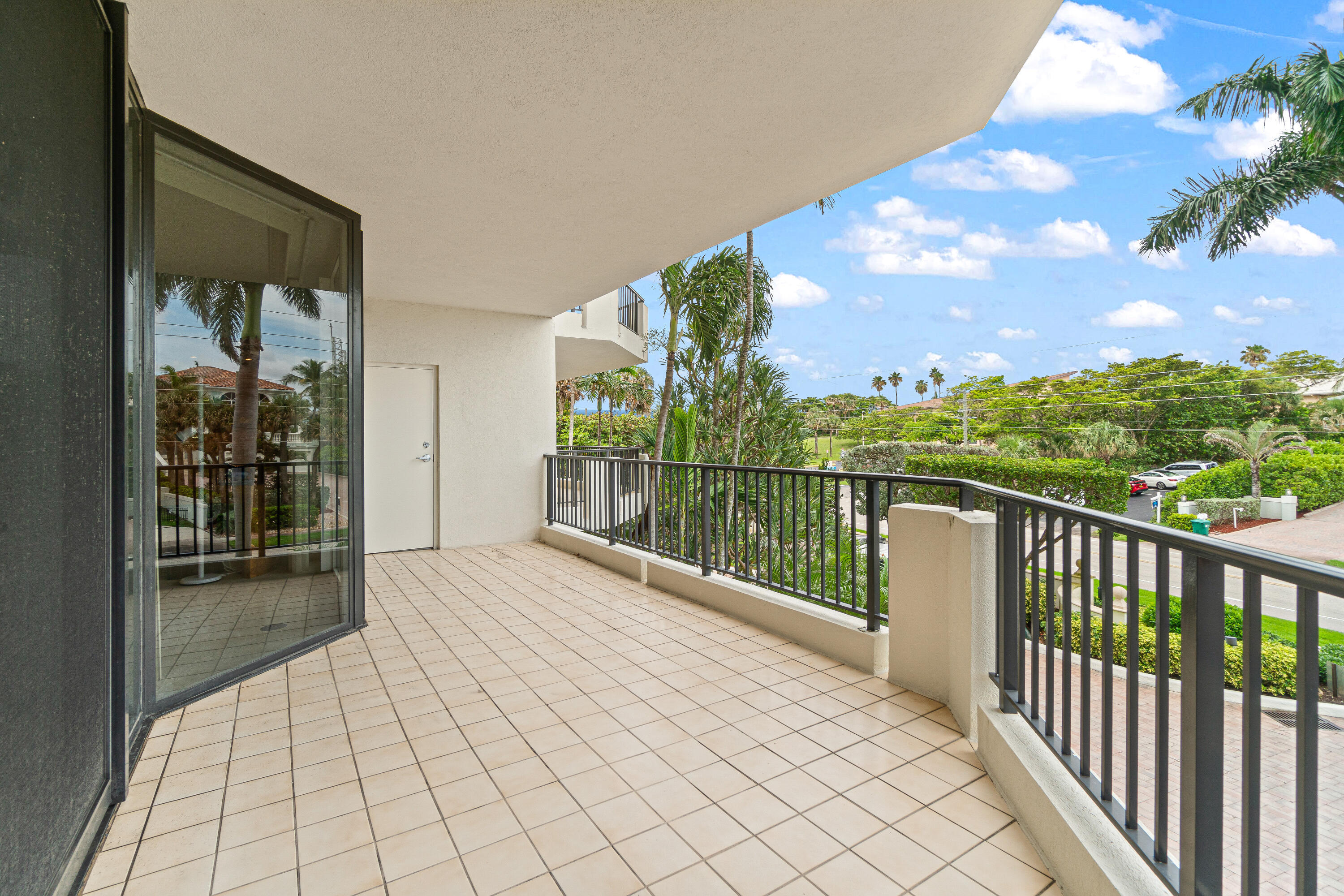 800 Ocean Drive 204 Property Photo 23