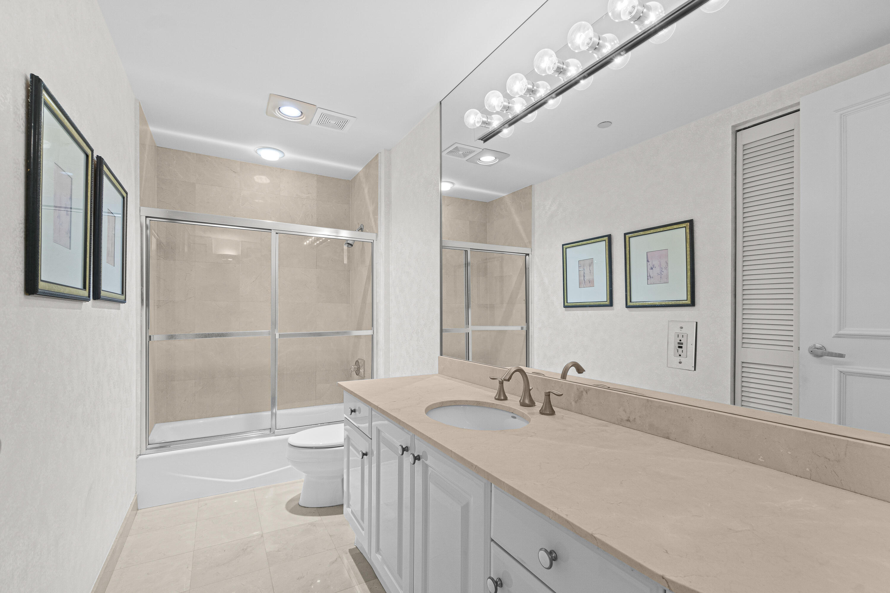 800 Ocean Drive 204 Property Photo 25