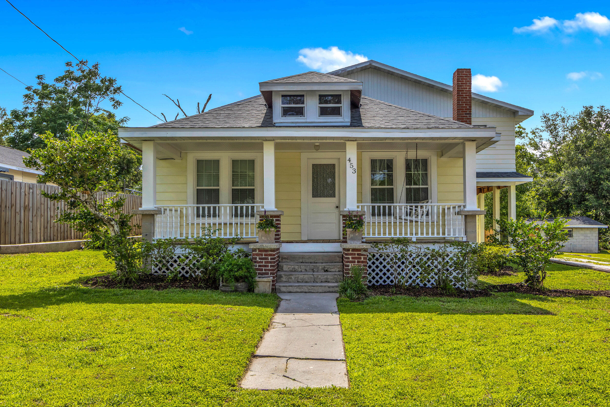 453 Bell Avenue Property Photo 1