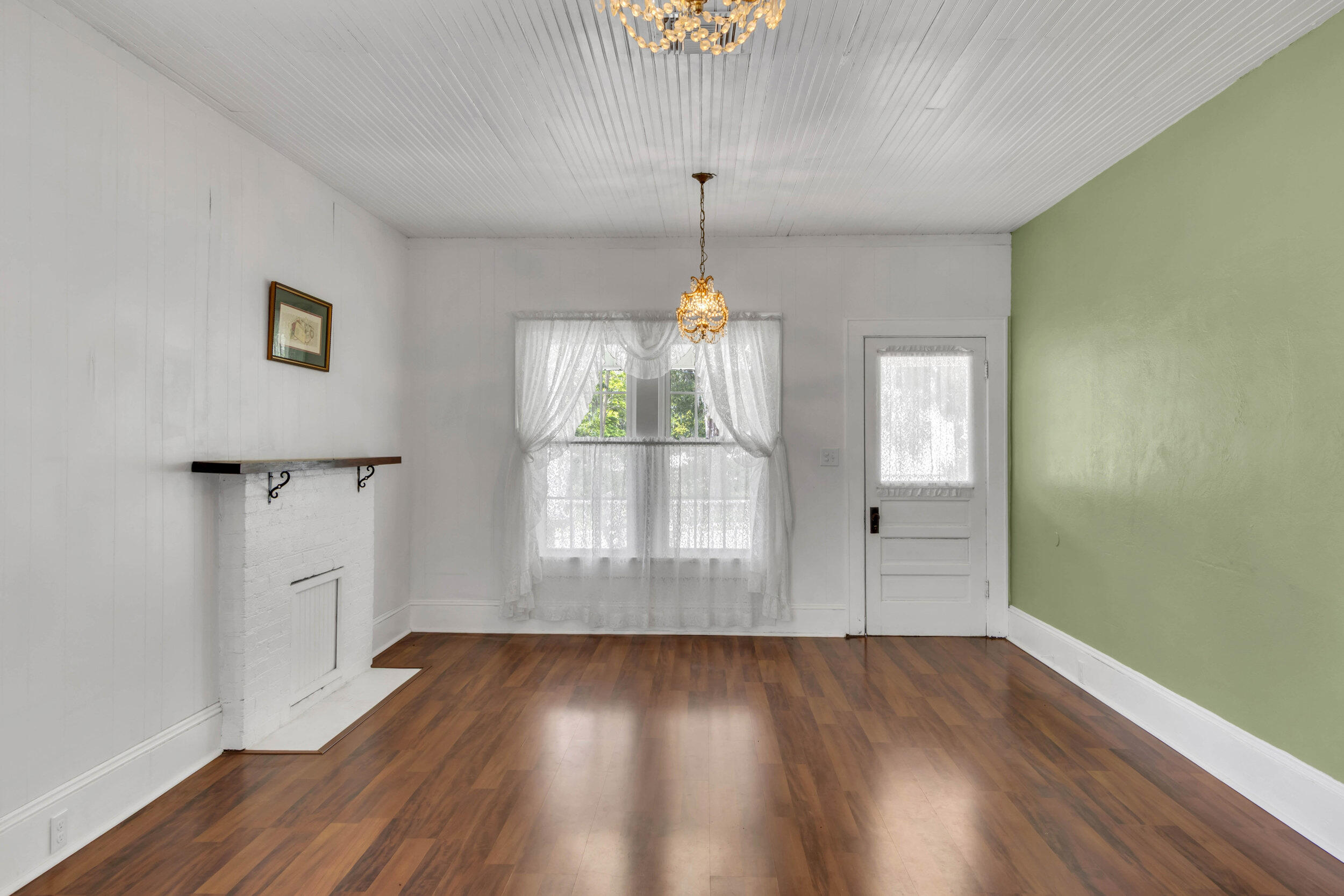 453 Bell Avenue Property Photo 8