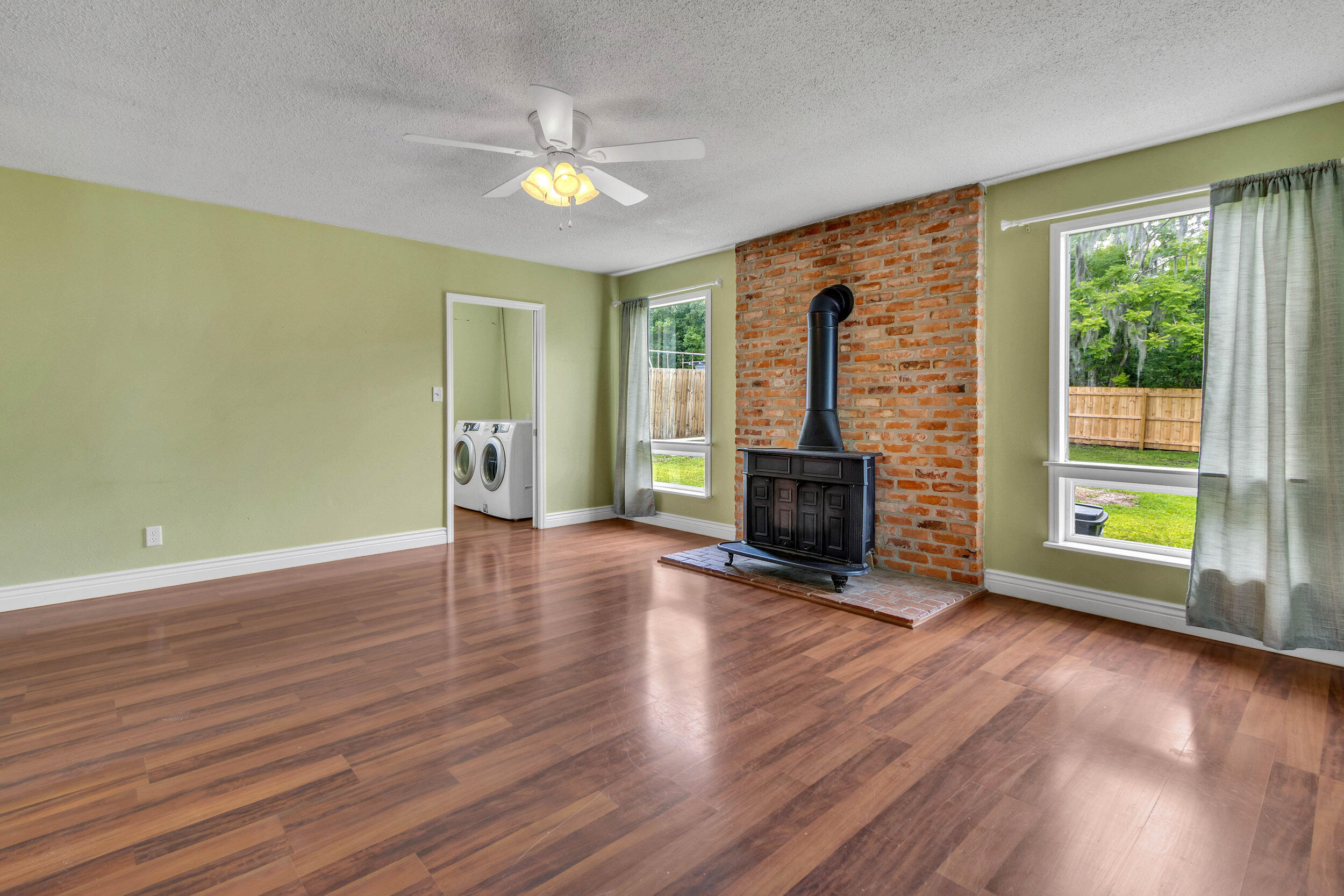 453 Bell Avenue Property Photo 25