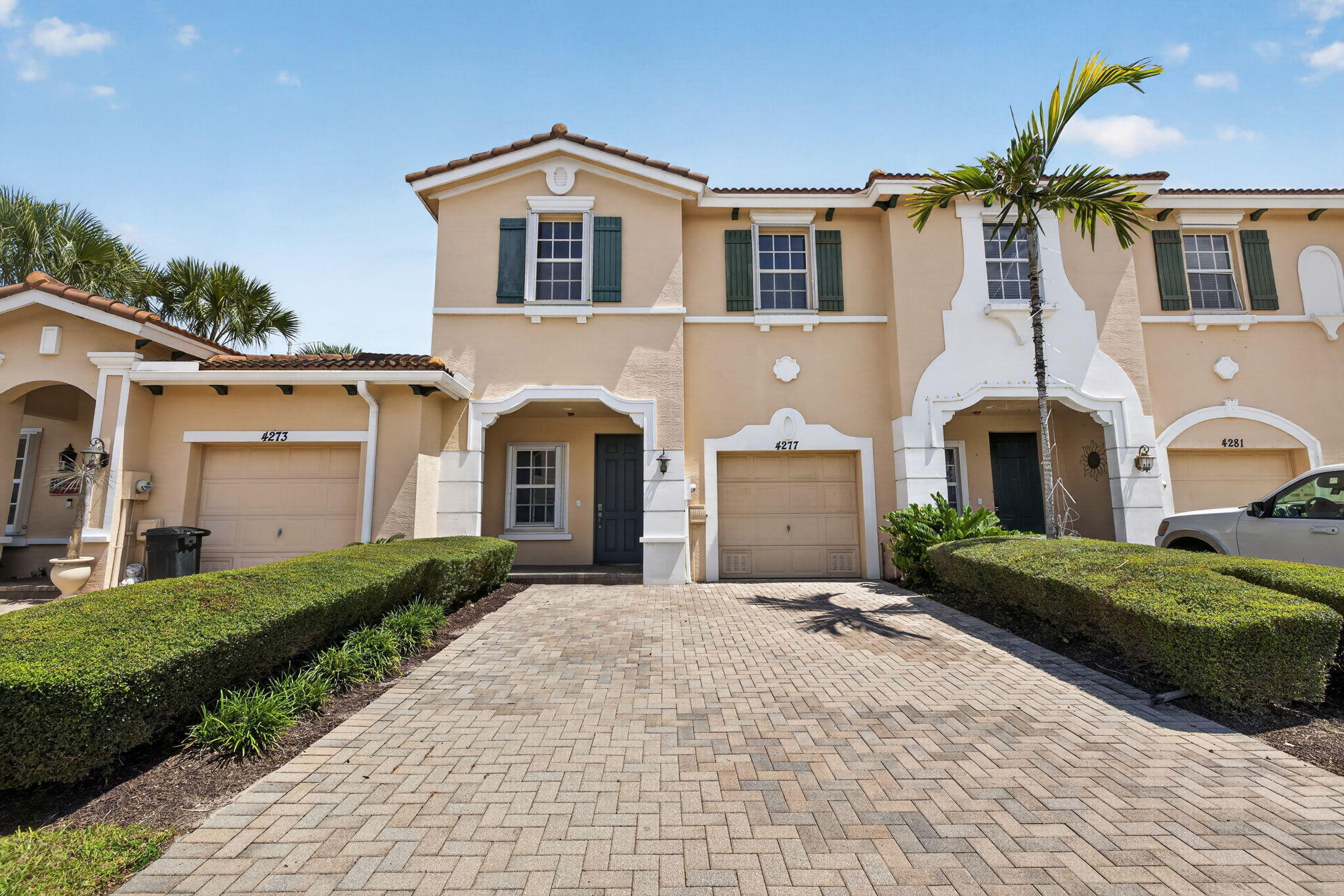 4277 Sw Pine Cove Court Property Photo 1