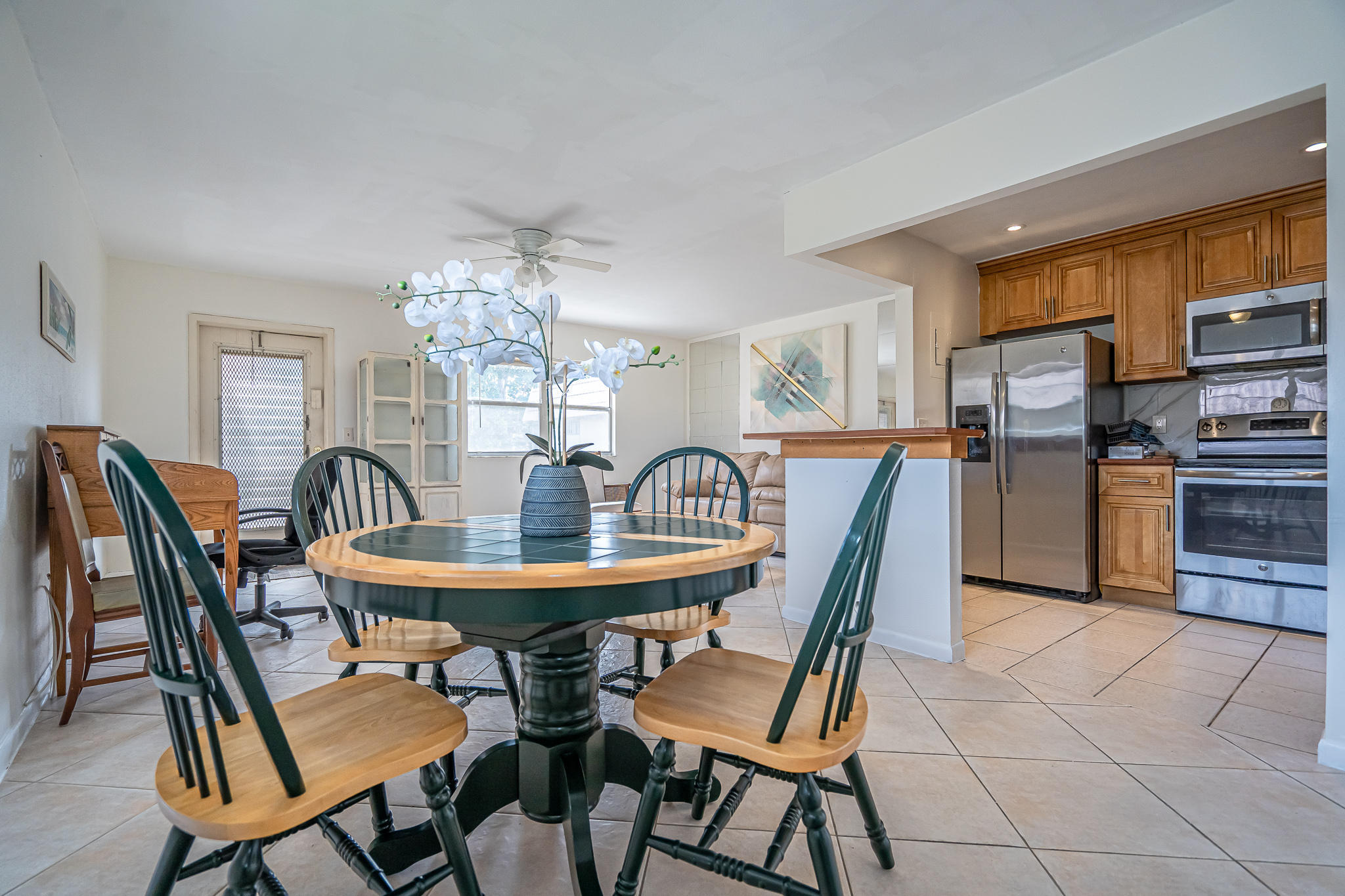 467 SAXONY J Way Property Photo 1