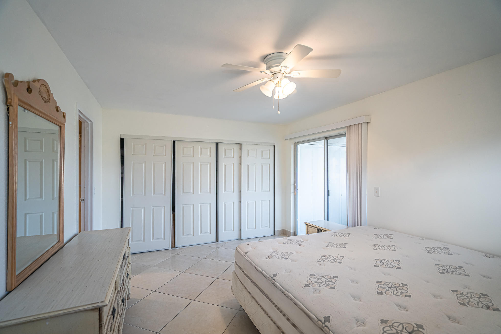 467 Saxony J Way Property Photo 11