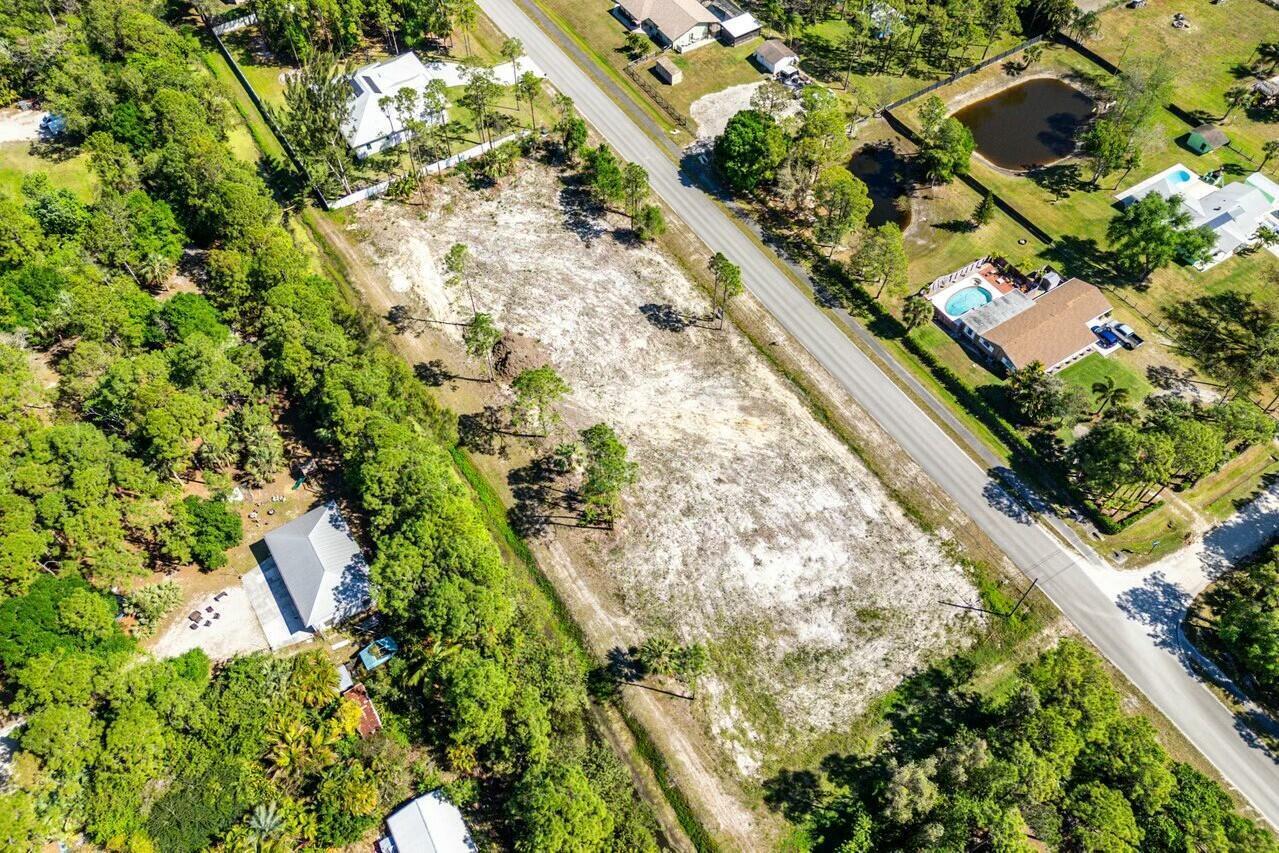 7160 Mellen Lane N Property Photo 3