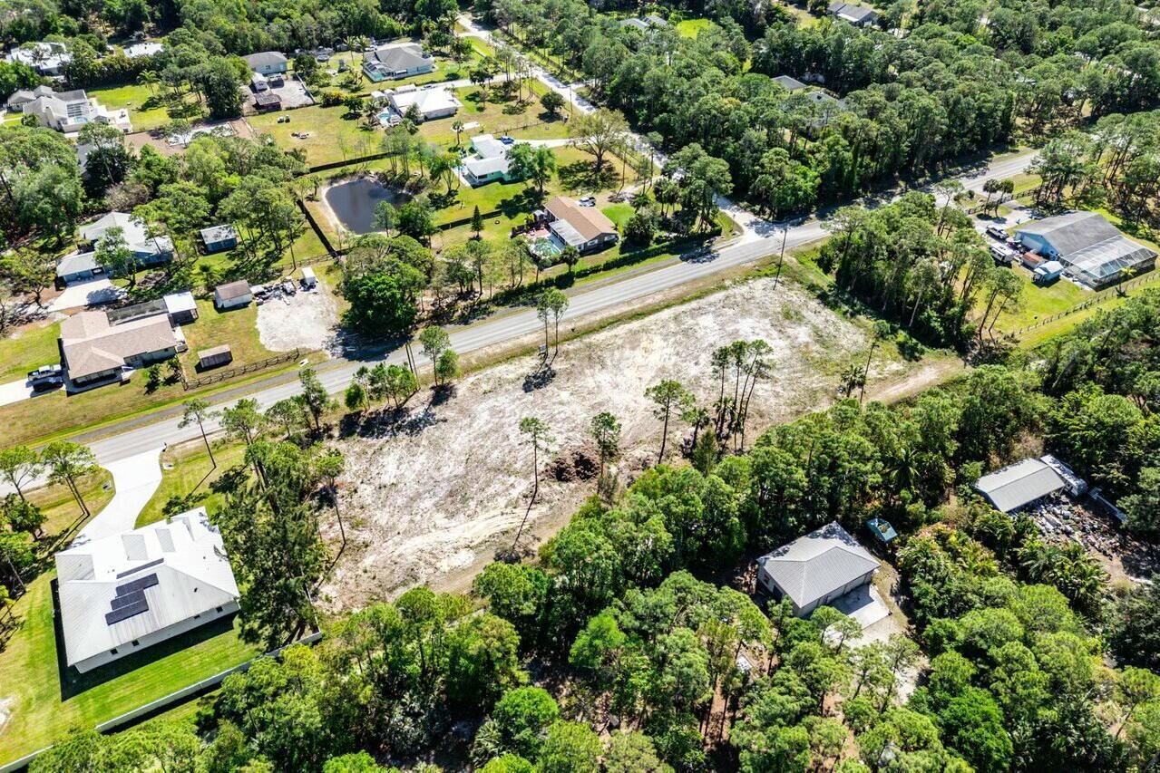 7160 Mellen Lane N Property Photo 8