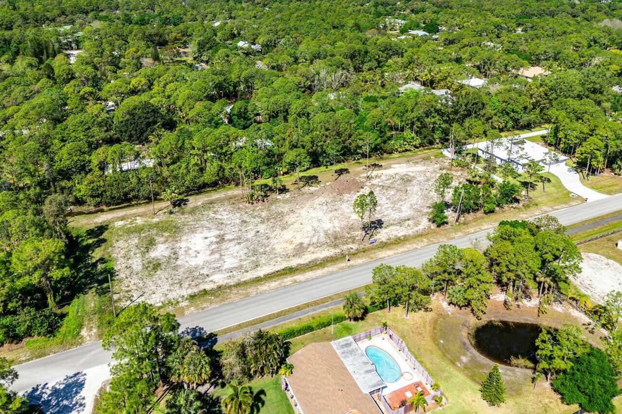 7160 Mellen Lane N Property Photo 13