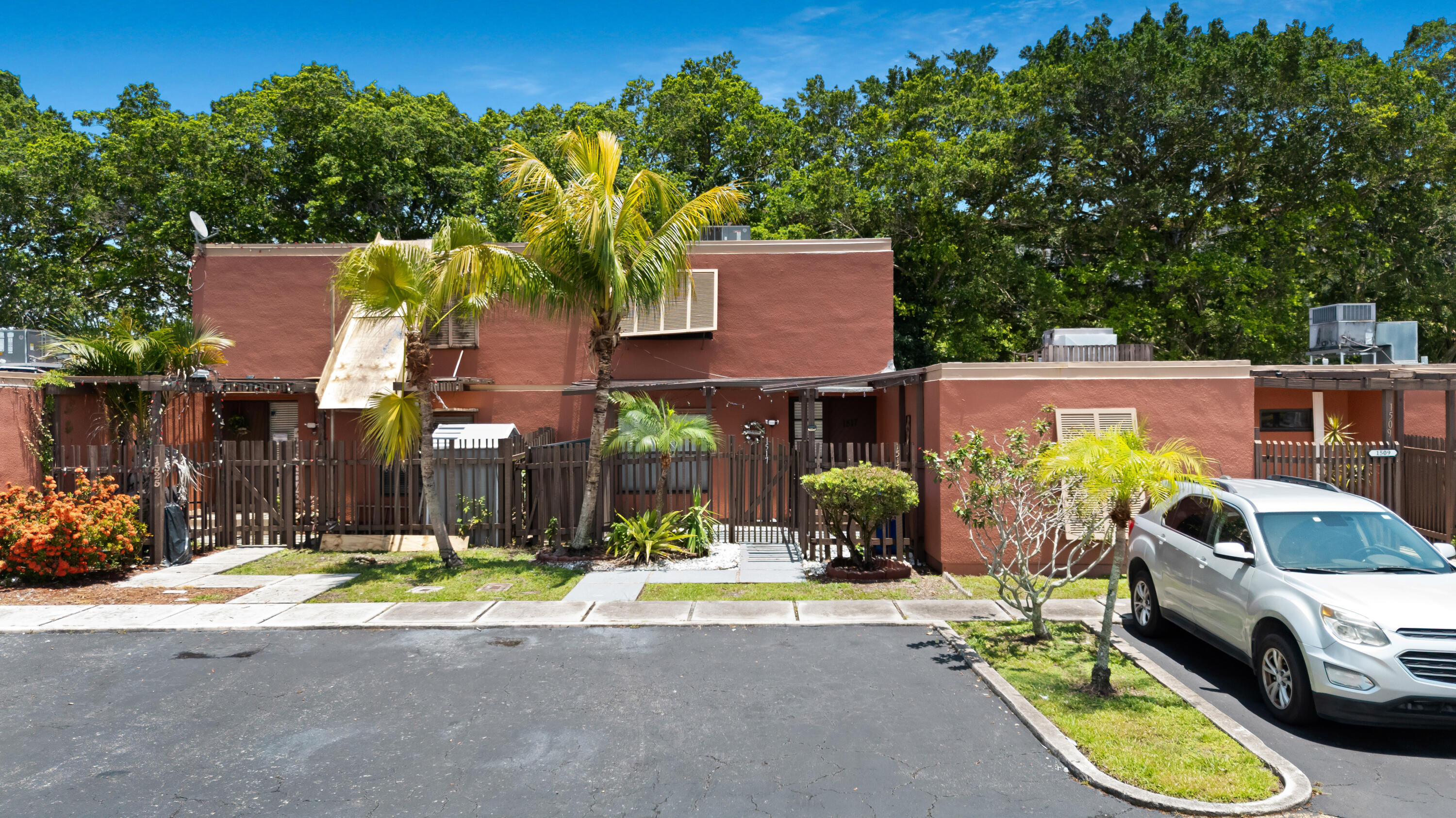 1517 Fairway Road Property Photo 1