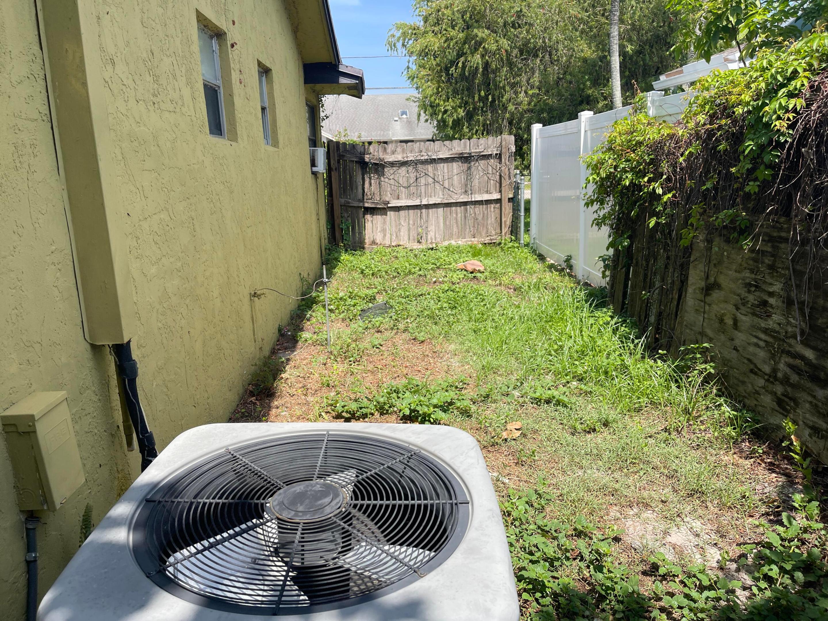 6663 Rigger Road Property Photo 8