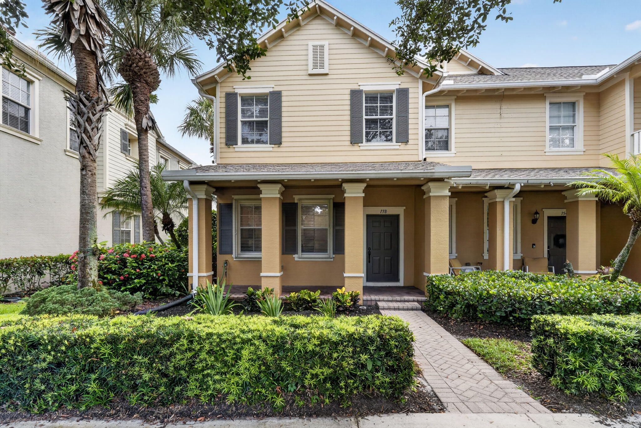 158 W Thatch Palm Circle Property Photo 1