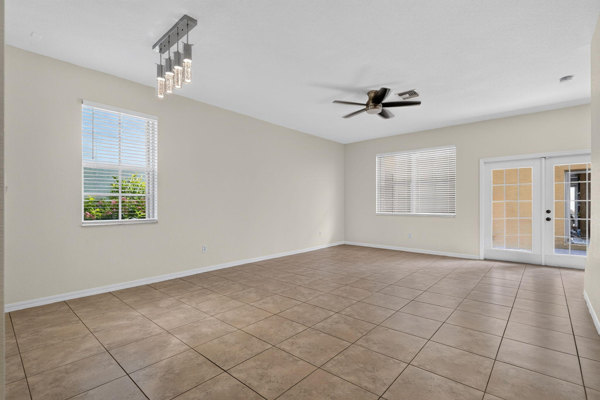 158 W Thatch Palm Circle Property Photo 11