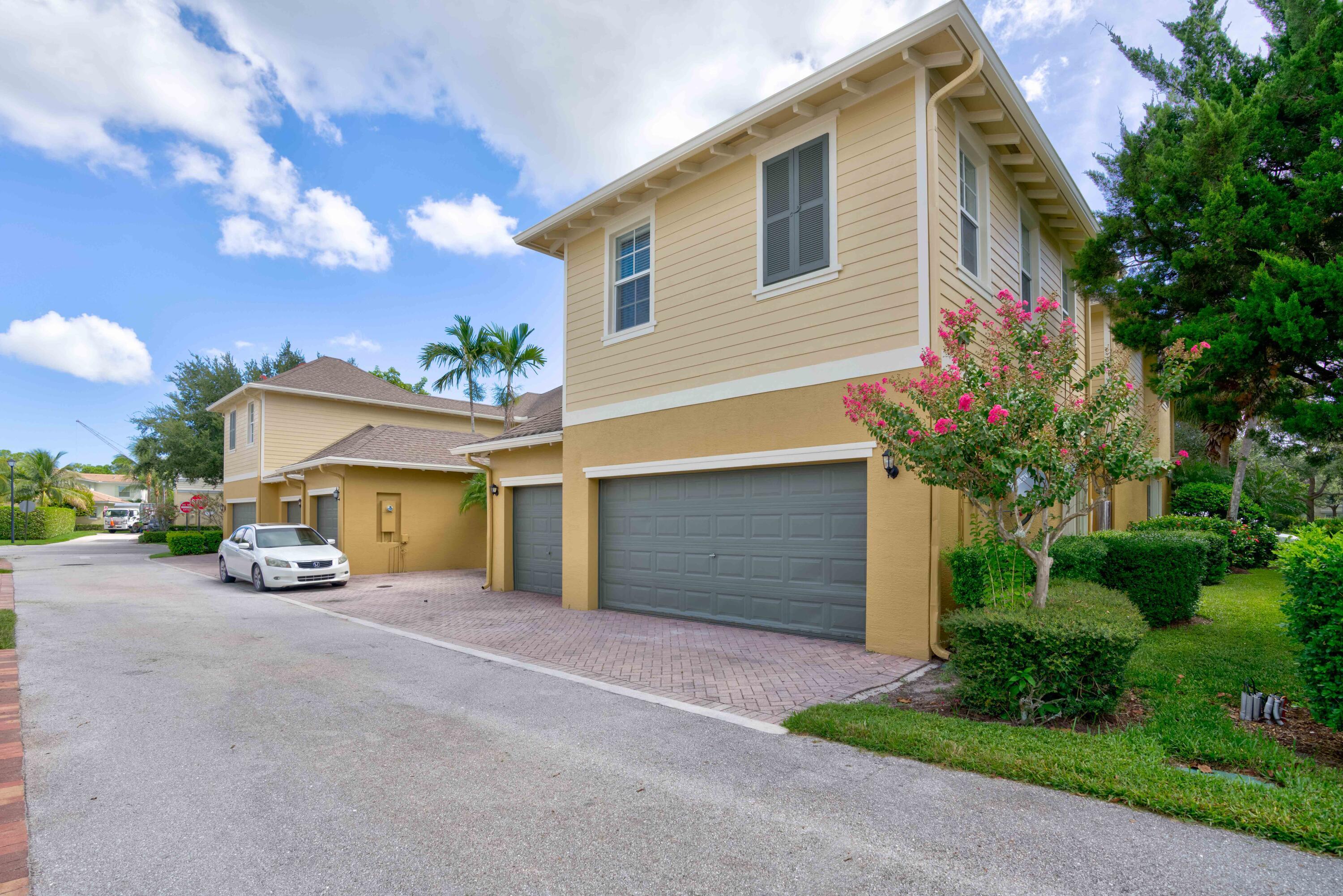 158 W Thatch Palm Circle Property Photo 35