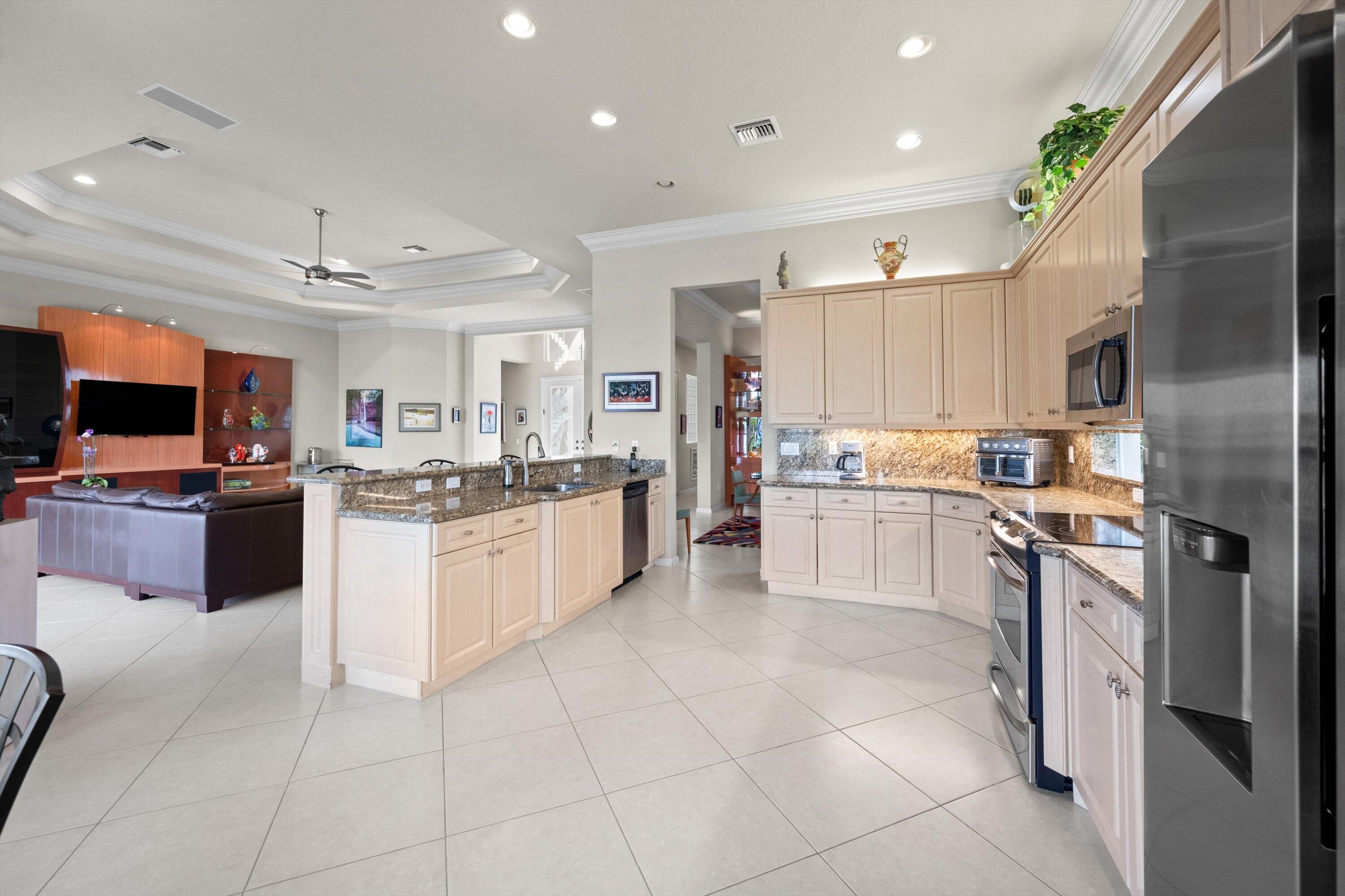 13473 Shell Beach Court Property Photo 15