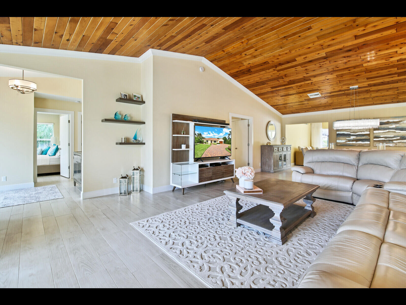 451 N Lyra Circle Property Photo 4
