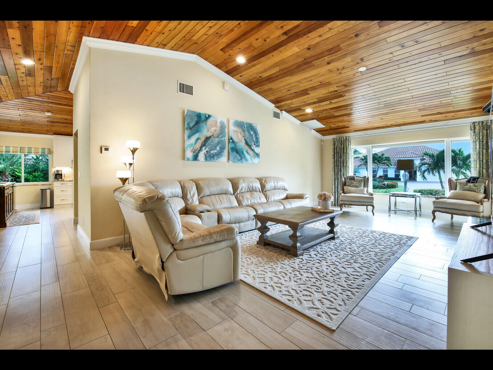 451 N Lyra Circle Property Photo 5