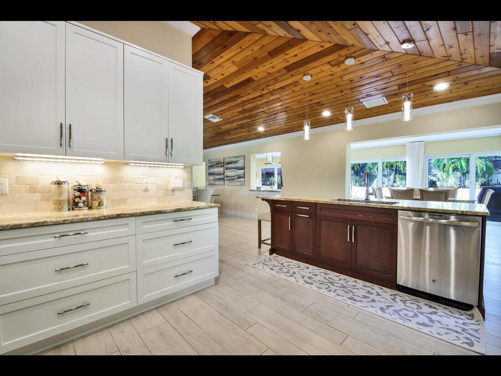 451 N Lyra Circle Property Photo 12