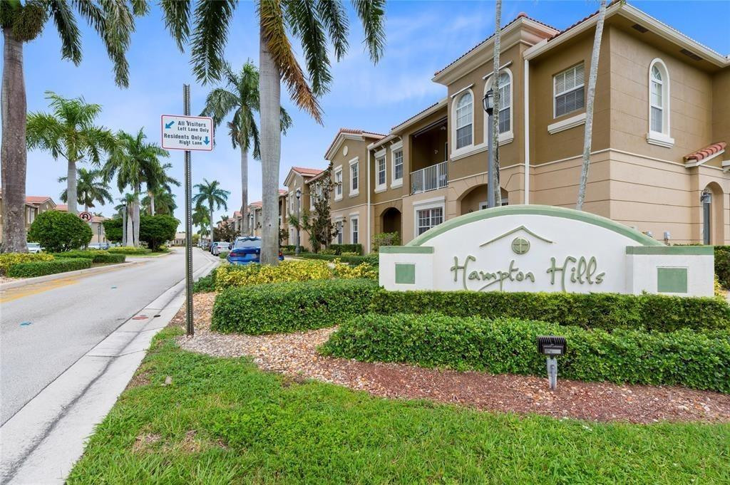 5754 Hampton Hills Boulevard 5754 Property Photo 1