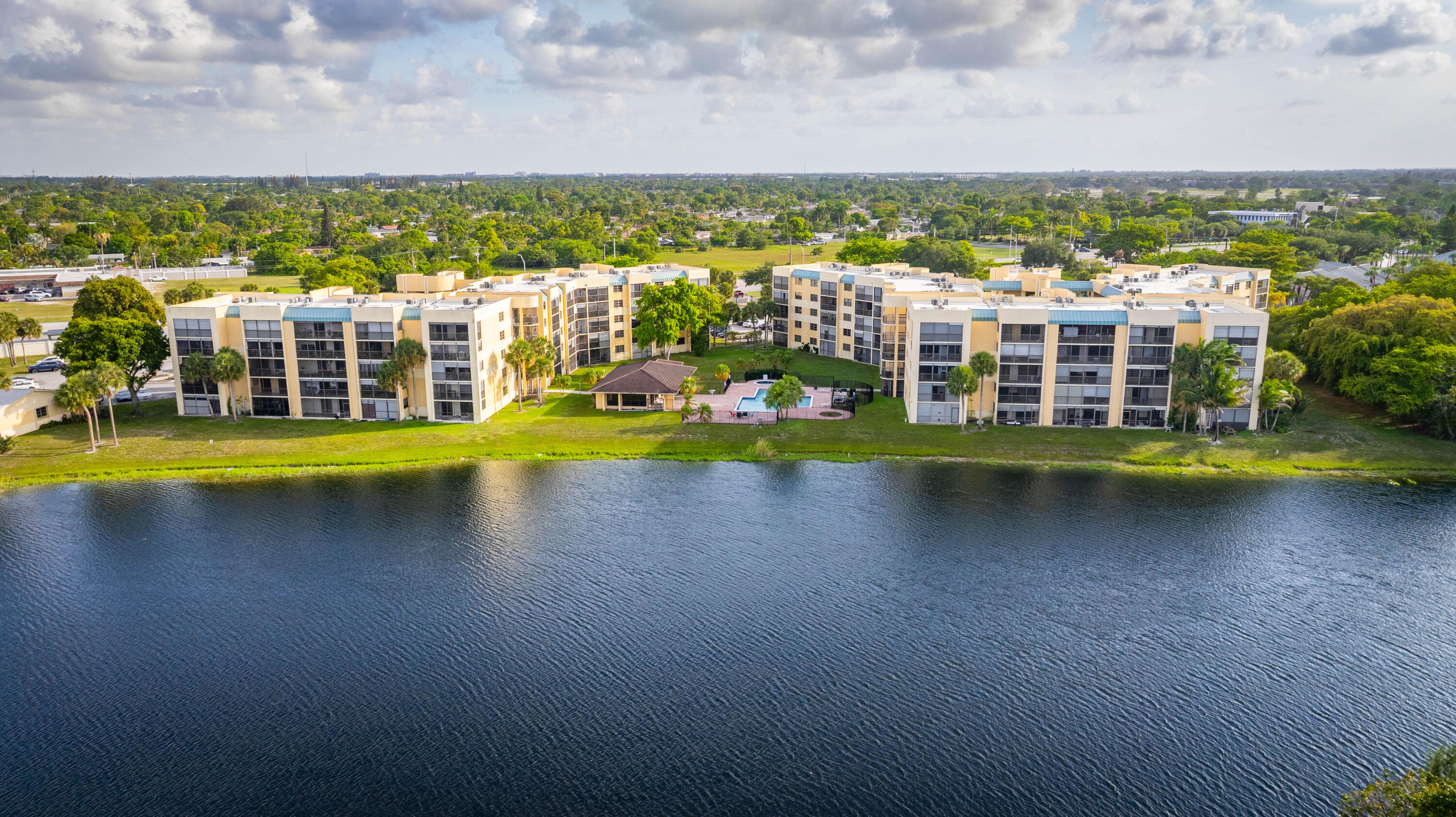 6475 W Oakland Park Boulevard 505 Property Photo 1